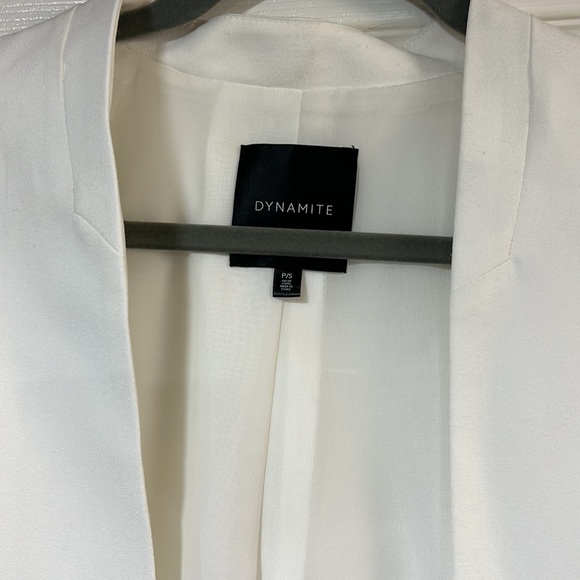 Dynamite White Blazer - Picture 2 of 3